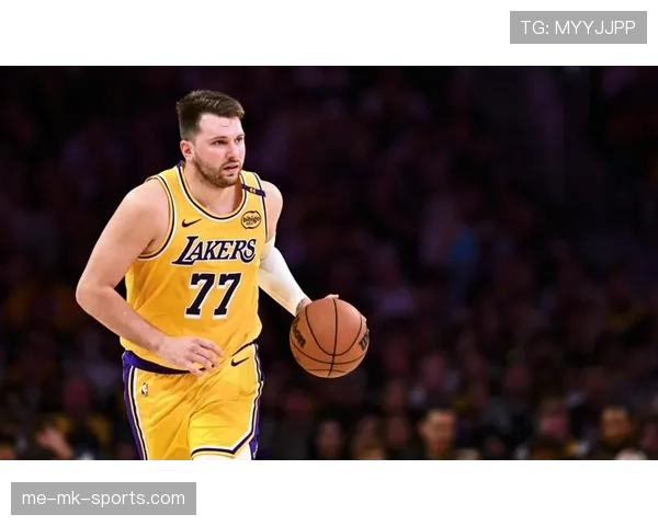 东契奇突破后得分效率提升明显 拉开与利拉德关键时刻差距